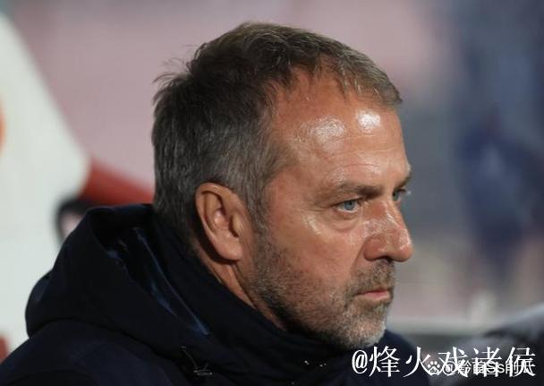 拉波尔塔与莱万经纪人会面,球员盼续约一年但巴萨态度冷静 拉波尔塔与莱万经纪人会面,球员盼续约一年但巴萨态度冷静